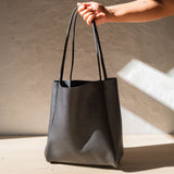 Simple Tote in Black