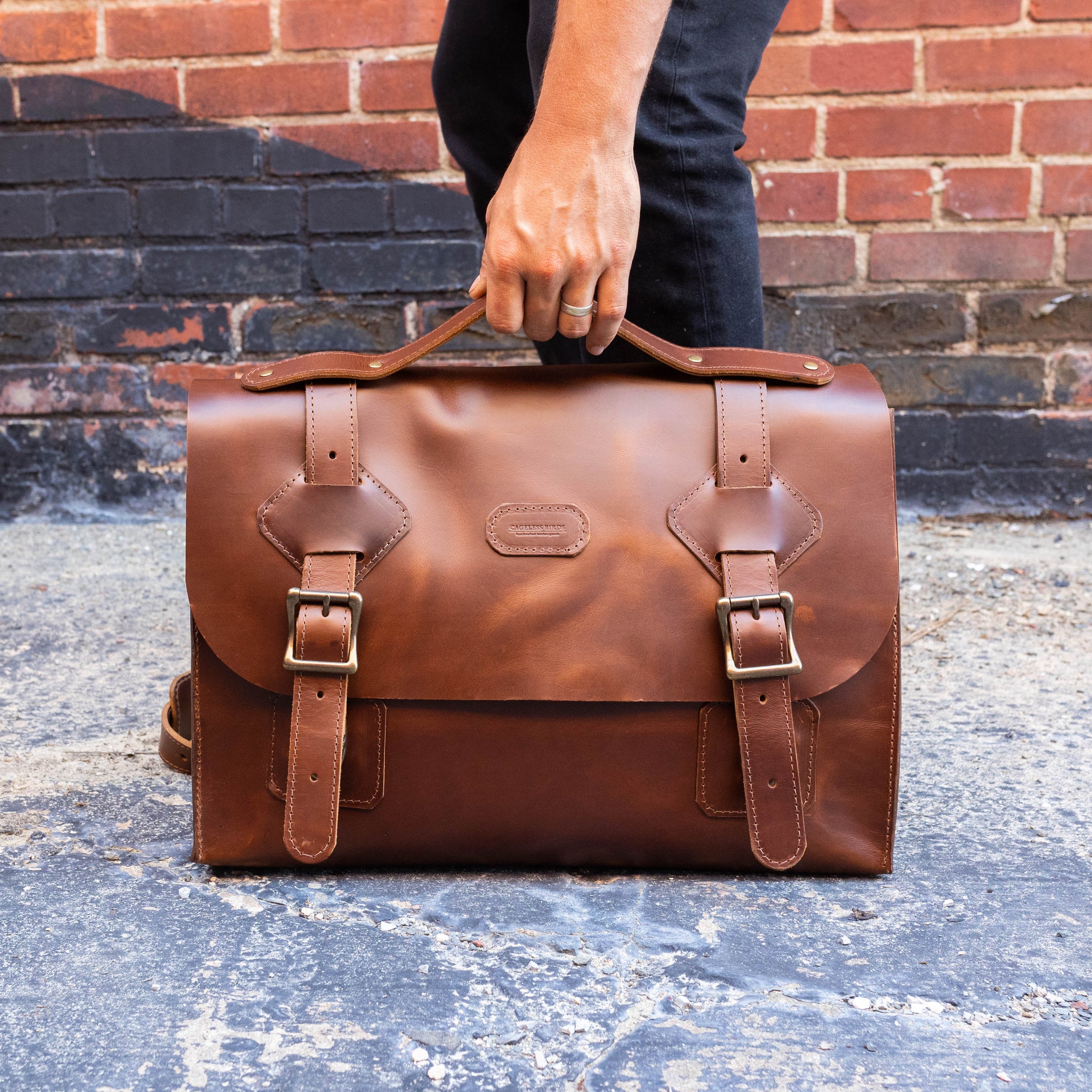 Gift Idea: Clifton Messenger Bag Kit with Cageless Birds — Tandy Leather,  Inc.